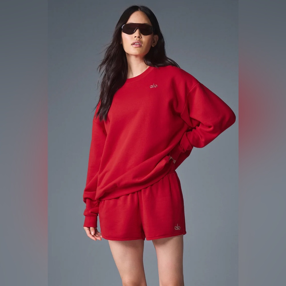 NWT ✨ Alo Yoga Accolade Crew Neck Pullover Bold Red Size X-Small LIMITED EDITION